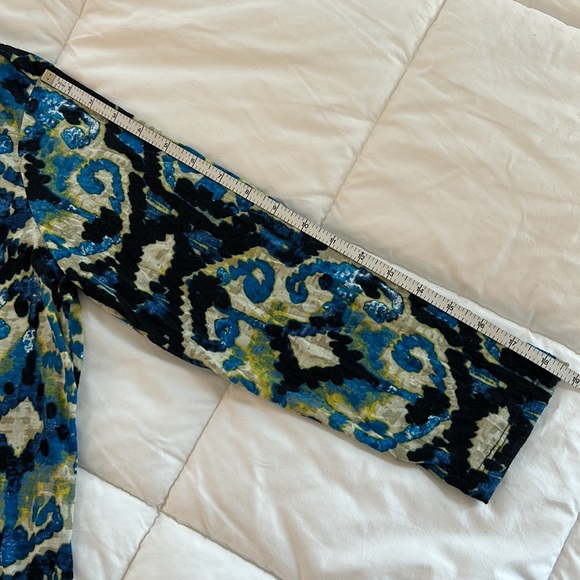 IZOD Women’s Batik Tunic Med. - Picture 9 of 11